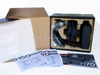 Corsair H70 e H50: due sistemi a liquido alla portata di tutti 1. Corsair H70 Packaging & Bundle 3