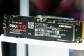 Un SSD PCIe 4.0 in grado di raggiungere velocit di 6500 MB/s in lettura e 5000 MB/s in scrittura, con V-NAND MLC e capacit massima di 1TB.