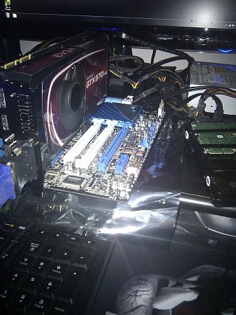Particolare Geforce 570HD by EVGA