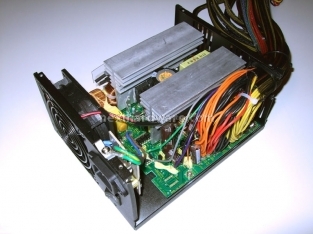Pc Power&Cooling Silencer 750 Quad 3. Interno 1