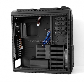 Cooler Master HAF X 3. Visto da vicino - Interno 1