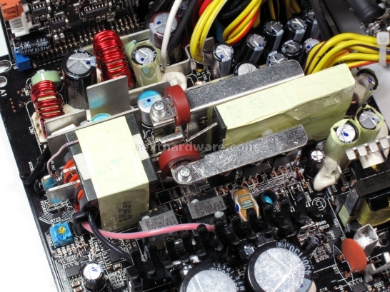 Antec High Current Pro 1200W : Anteprima Italiana 6. Interno: Componentistica & Layout (BOTTOM) 7