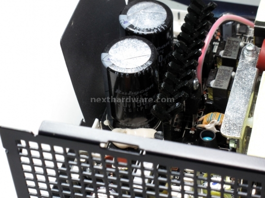 Antec High Current Pro 1200W : Anteprima Italiana 6. Interno: Componentistica & Layout (BOTTOM) 6