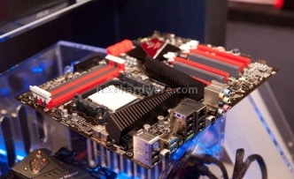 [CeBit 2010] Asus ROG Crosshair con 890FX 2