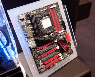 [CeBit 2010] Asus ROG Crosshair con 890FX 1