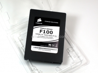 Corsair Force Series F100 1. Box & Bundle 5