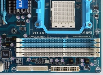 Gigabyte GA-890FXA-UD7 e GA-890GPA-UD3H 2. Gigabyte GA-890GXA-UD3H 3