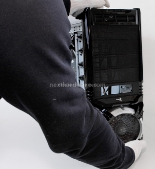 Aerocool VX-e PRO 4.Montaggio ventole sul top 1