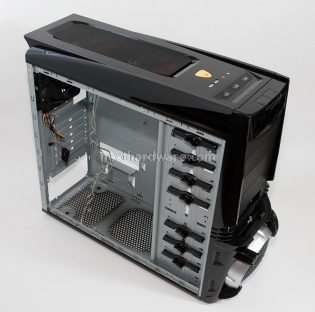 Aerocool VX-e PRO 4.Montaggio ventole sul top 10