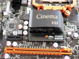 Foxconn Cinema Deluxe - Nata per gli HTPC 2. Foxconn Cinema Deluxe - Bundle e Chipset 1