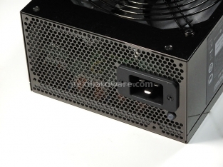 Enermax Vs Coolermaster 3. Visto da vicino: CoolerMaster 4