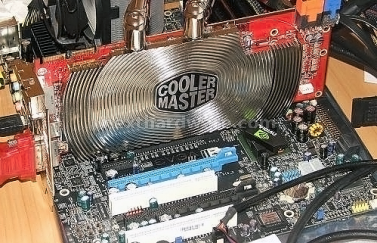 Coolermaster Glacier 600  testato su Ati HD 2900XT 1