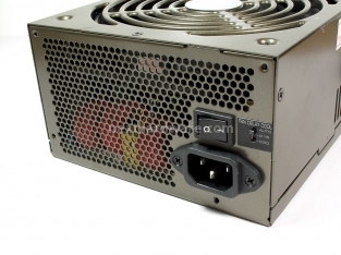 ThermalTake Toughpower XT 850W 2. Visto da vicino 4