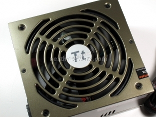 ThermalTake Toughpower XT 850W 2. Visto da vicino 7