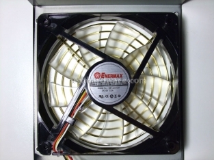 Enermax: Modu82+ 525w  & Pro82+ 625w 3. Interno 15