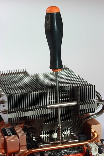 NOCTUA NH-C12P 5.Montaggio 8