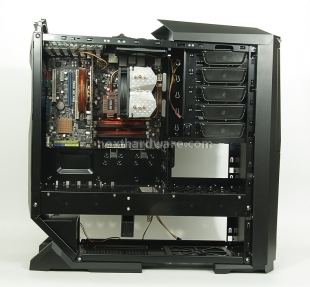 SilverStone Raven RV01 - Anteprima Italiana 9.Montaggio componenti 1