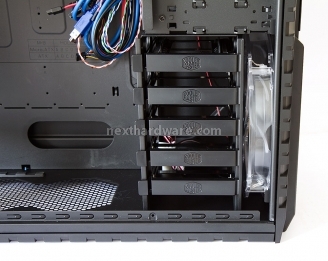 Cooler Master HAF X 3. Visto da vicino - Interno 6