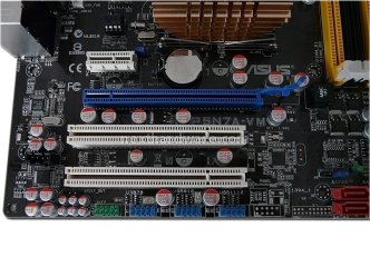 Asus P5N7A-VM: formato uATX, socket 775 2- Board layout 4
