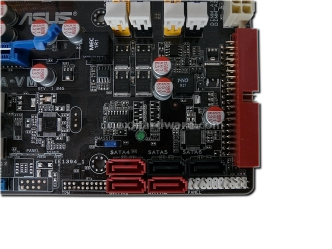 Asus P5N7A-VM: formato uATX, socket 775 2- Board layout 5