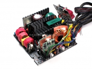 ThermalTake ToughPower Grand 650W 3. Interno: come è fatto 5