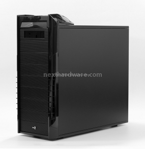 Aerocool VX-9 : un case entry level di qualità 3.Visto da vicino - Esterno II 1