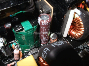 Corsair TX750W 3. Interno 8