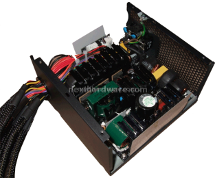 Corsair TX750W 3. Interno 2