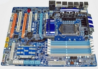 Gigabyte GA-P55-UD6 1