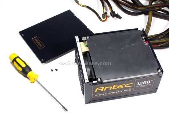 Antec High Current Pro 1200W : Anteprima Italiana 4. Interno: Come è fatto 1