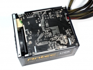 Antec High Current Pro 1200W : Anteprima Italiana 4. Interno: Come è fatto 2