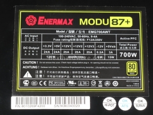 Enermax MODU 87+ 700 Watt 2. Visto da vicino 3