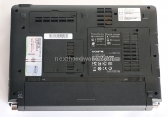 Gigabyte Booktop M1022G 4. Uno sguardo all'interno 1