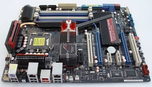 Asus Rampage Extreme, nata per stupire 2 - Board Layout 1