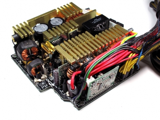 OCZ Z1000 Z-Series 1000W 3. Interno: come è fatto 5