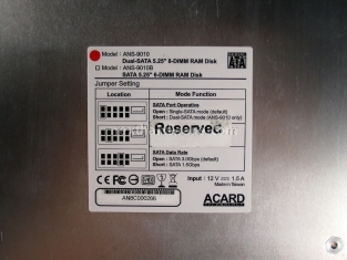 Acard ANS-9010 DDR2 RamDisk 2. Visto da Vicino 6