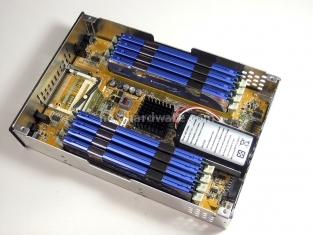 Acard ANS-9010 DDR2 RamDisk 2. Visto da Vicino 9
