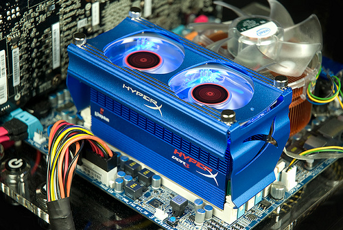 Kingston presenta un  memory cooler per le  HyperX T1 2