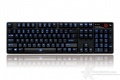 Il mouse Theron e la tastiera Poseidon Z guadagnano un'interfaccia aggiuntiva Bluetooth.