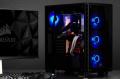 Crystal 460X, HD120, SP120 e MM800 Polaris, ovvero case in vetro, ventole e mousepad per chi vive decisamente a colori!