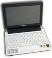 Un netbook completo di tutto