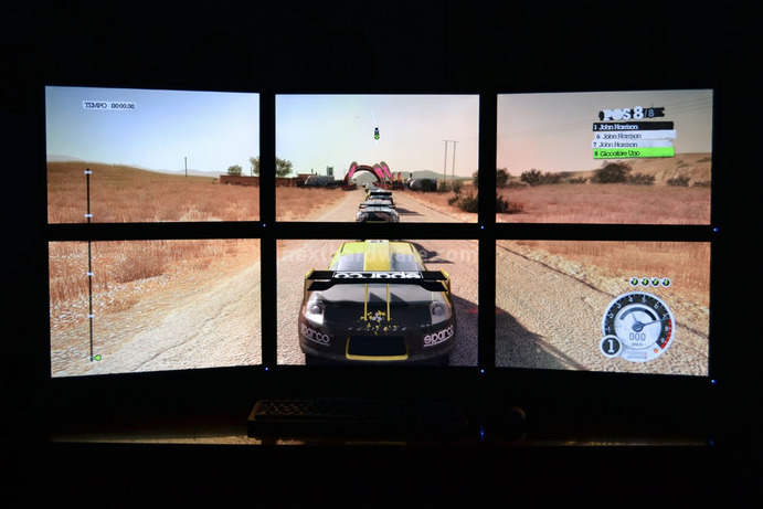 AMD Eyefinity: Multi Monitor per tutti 4. Eyefinity per Giocare 3