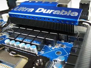 Prime foto della Gigabyte GA-X58A-UD9 2
