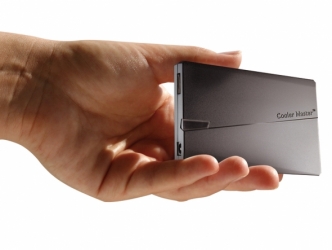Cooler Master presenta Ultra Slim Notebook Adapter 95 4
