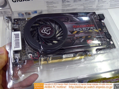XFX Radeon HD 5770 con cinque Mini DisplayPort  1
