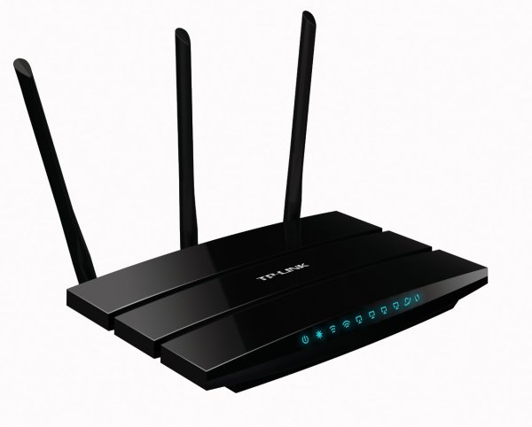 TP-LINK presenta il router TL-WDR4300 con velocità fino a 750Mbps 1