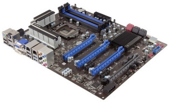 Sapphire lancia la Pure Platinum Z77/K  1