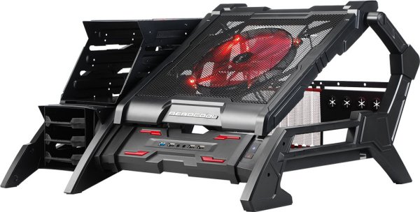 Prime foto del nuovo Strike-X Air di AeroCool 1