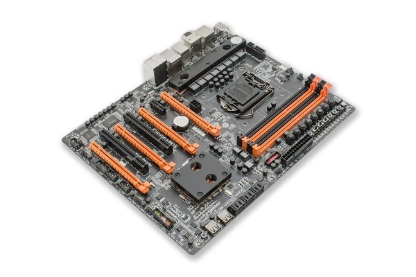 EK WaterBlocks e GIGABYTE OC Z87 1