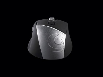 CM Storm Reaper, un mouse palm compatto in alluminio 2
